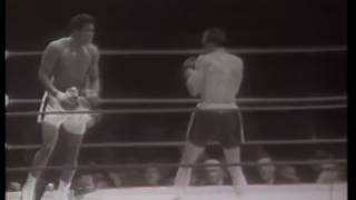 Muhammad Ali vs Henry Cooper II 2151966  World Heavyweight Championship 6th Rd TKO [upl. by Stephenson]