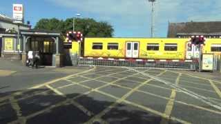 Birkdale Level Crossing [upl. by Marga575]